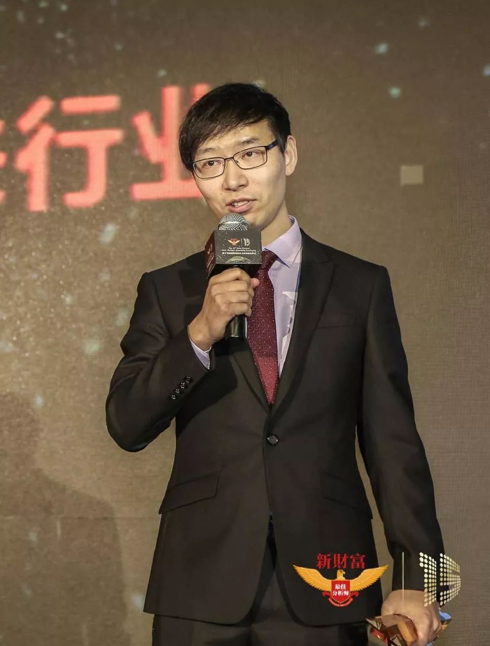 长江证券总裁(长江证券总裁什么级别)